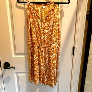 Old navy romper with pockets size large